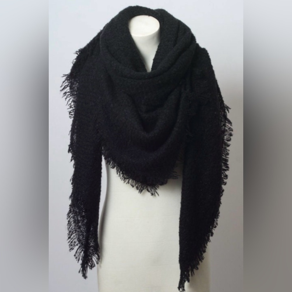Steve Madden Women's Oversized Knit Blanket Scarf